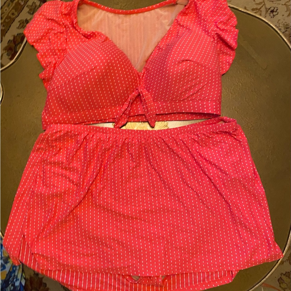 Plus sized swimsuits—all 3! - Picture 2 of 16